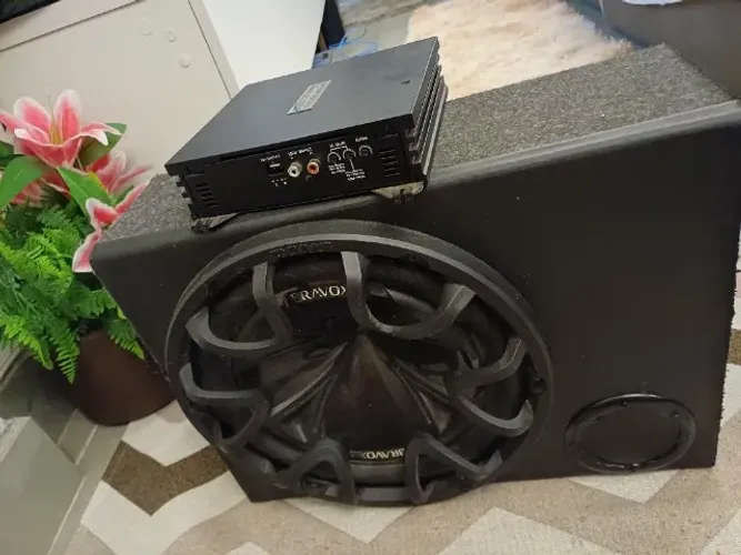 CAIXA DE SOM SUBWOOFER DE 700W COM AMPLIFICADOR 600W RMS AUTOMOTIVO