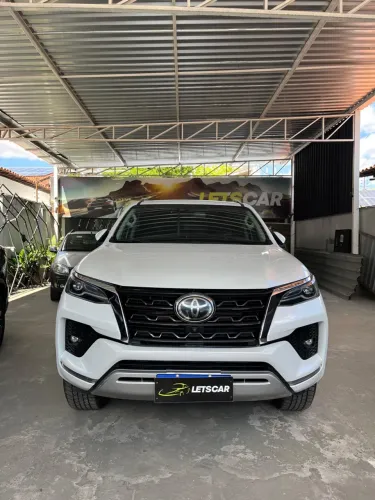 Toyota Hilux SW4 SRX 4X4 2.8 TDI 16V Dies. Aut. 2023