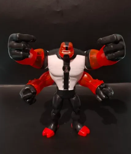 Ben 10 Reboot Quatro Braços com Luz  som Original Playmates