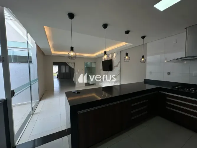 CASA EM CONDOMÍNIO para aluguel, 5 quartos, 2 suítes, 2 vagas, GAVEA - Uberlândia/MG