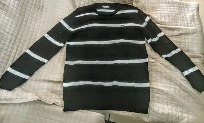  Suéter Lacoste Original Classic Fit Tricô Premium Listrado Preto e Branco