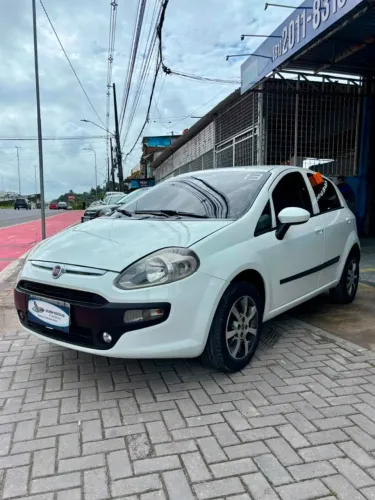 Fiat Punto Attractive 1.4 Fire Flex 8V 5P 2013