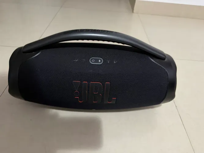 JBL boombox 3 em excelente estado de conservação