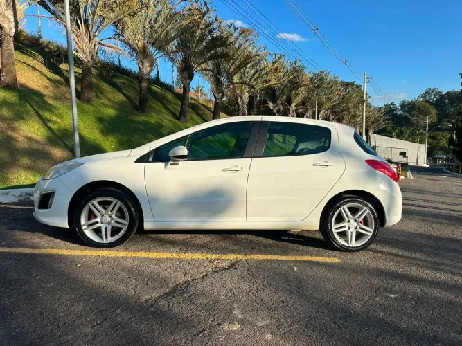 Peugeot 308 Allure 2.0 Flex 16V 5P Mec. 2013