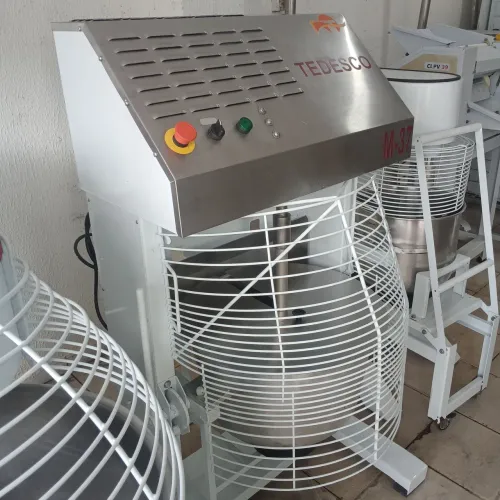 Misturela conzerella 37 litros marca tedesco 