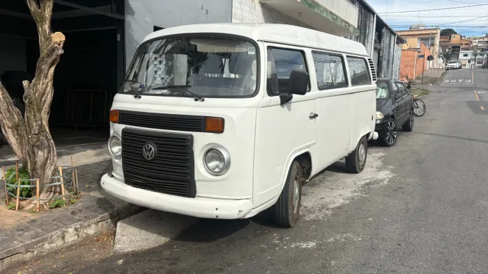 Volkswagen Kombi Standard 1.4 MI Total Flex 8V 2011