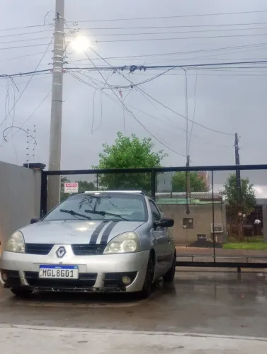 Renault Clio Authentique 1.0 8V 3P 2007