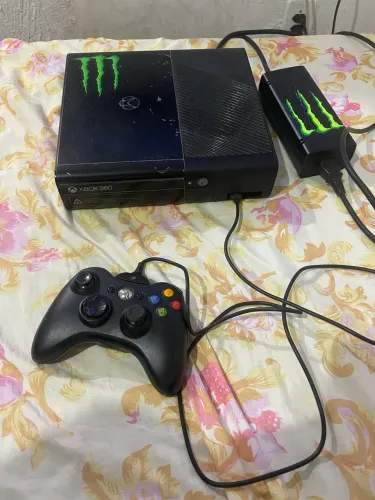 Xbox 360 + 3 jogos originais 