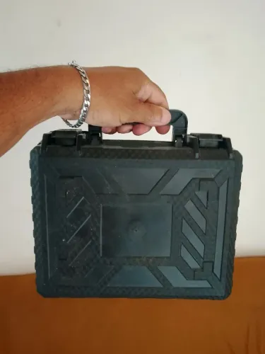 Pistola jato semi nova em perfeito estado pra vender logo lava carro moto em geral
