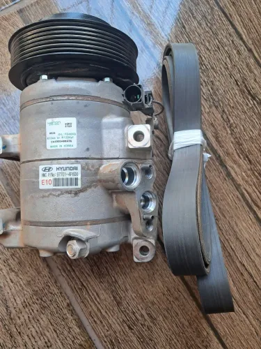 Compressor para caminhão HR hyundai muito conservado.ORIGINAL. conforme as fotos