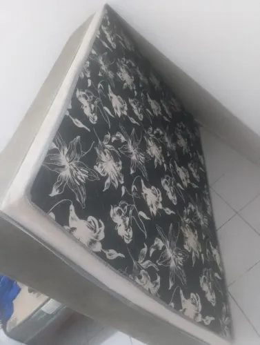Vendo cama box boa