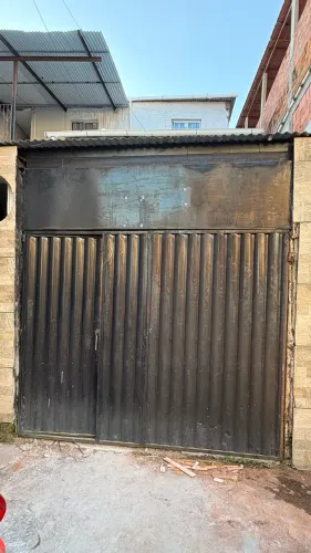Vende-se portão de garagem 2 metros x 2,60