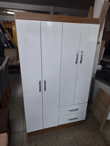 ?GUARDA-ROUPA DE SOLTEIRO ? bem conservado marcas de uso ?Entrego e passo cartão