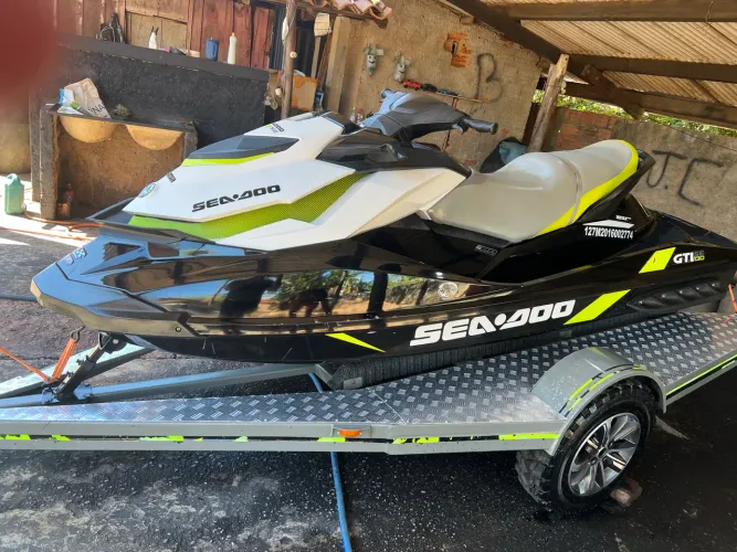 Jet ski seadoo 130