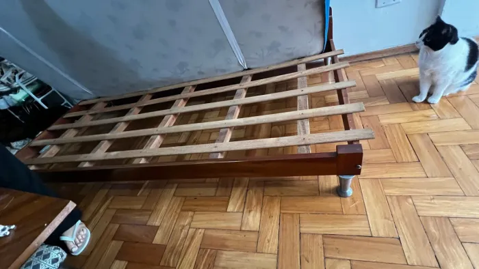 estrado cama de solteiro