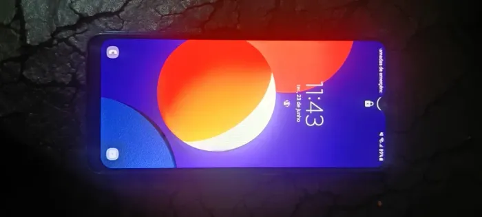 Celular Samsung M12 usado c/ defeitos