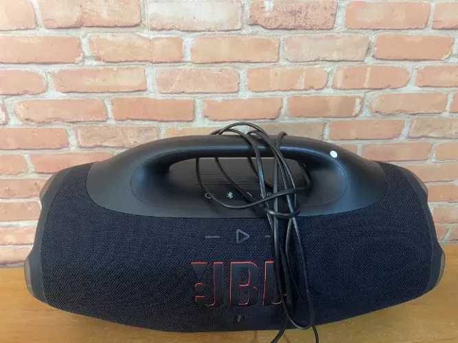 JBL Boombox 4 Original em ótimo estado com caixa