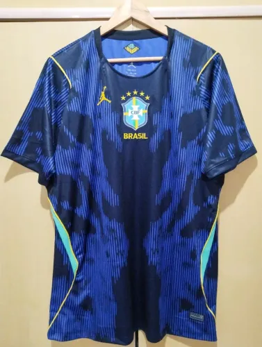 Camisa Seleção Brasileira (Brasil) - Uniforme 2 - Tamanho M - Copa do Mundo 