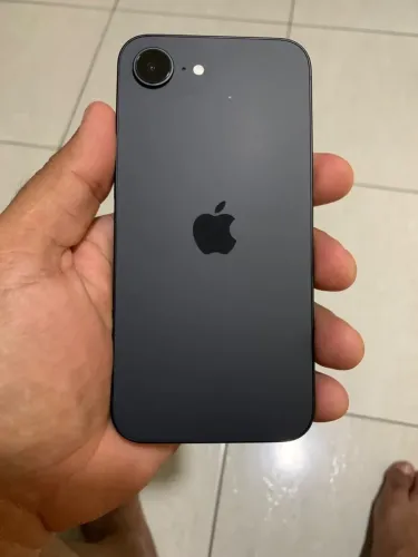 iPhone 16e