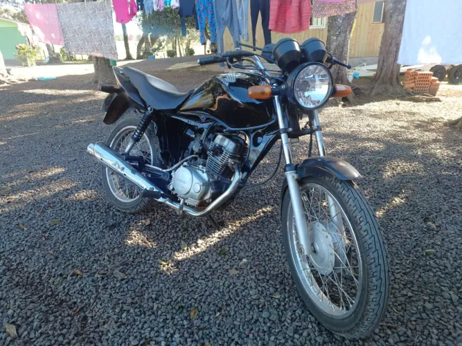 Fan 150 (foi feito o motor para 150 mais era 125)