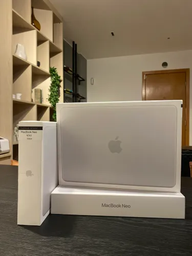 MacBook Neo 13?
