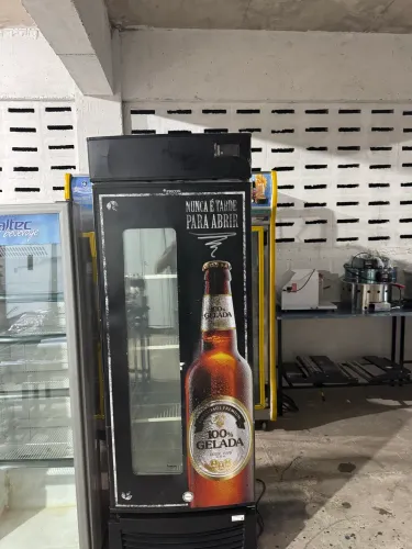 Cervejeira usada Fricom funcionando perfeitamente 