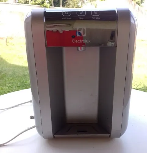 PURIFICADOR DE ÁGUA ELECTROLUX (SUPER CONSERVADO)