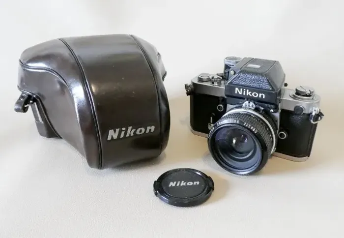 Câmera Nikon F2 A / Lente 28mm 3.5 - Funcionando - Ótimo estado