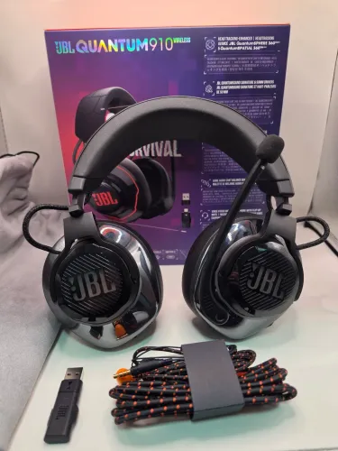 Headset JBL Quantum 910 - Estado de novo - Usado 2 vezes - com garantia 