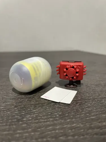 miniatura kinder ovo