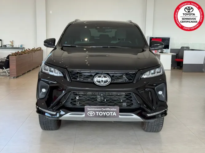 Toyota Hilux SW4 Diamond 2.8 TB 4X4 Die. Aut. 2025