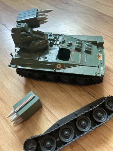 Tanque Lança Foguetes G.I. Joe (Comandos em Ação)