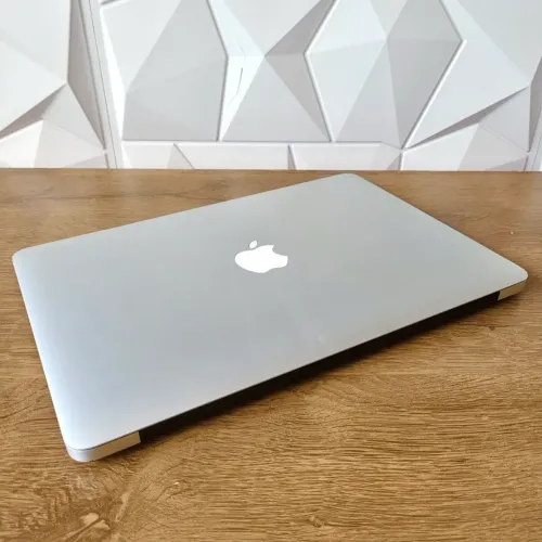 MacBook Air i7 - 8GB RAM - SSD M2 500GB