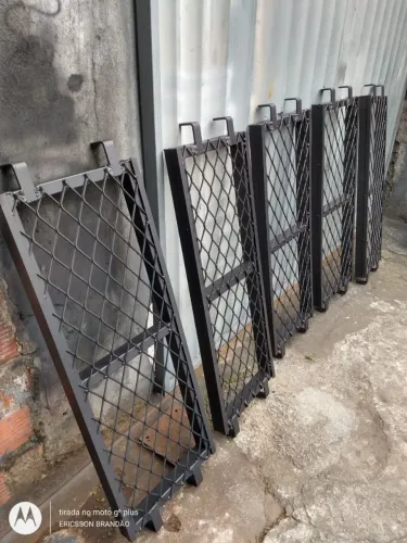 Camaçari: Pranchões de ferro para Andaimes de 1X1  , 38 Cm largura R$210,00 Cada Unidade 