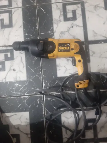 Vendo martelete Dewalt 220 wats