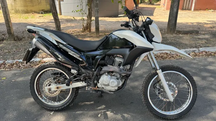 Bros 160 em Dias