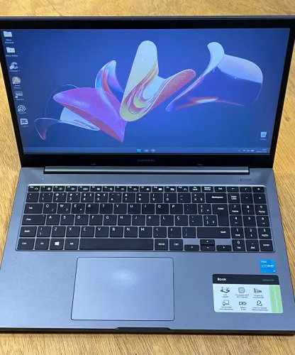 Notebook Samsung Book Core i3 11ª (Upgrade 8GB RAM + SSD) - Muito Rápido