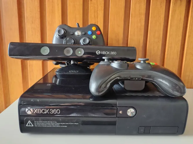 Xbox 360 Super Slim Desbloqueado