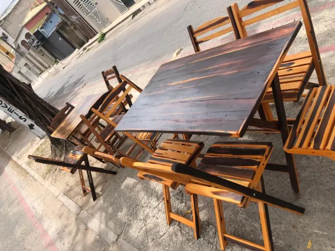Conjunto dobrável C/ 06 cadeiras