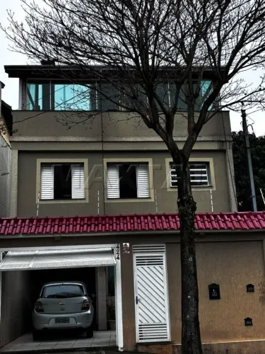 Sobrado à Venda na Vila Maria com 3 Suítes, Área Gourmet, 2 Vagas e Churrasqueira Completa