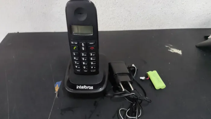 Telefone sem fio intelbras com pilha recarregavel e fonte