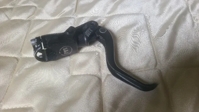 Manete Magura MT6 Carbon - Freio Hidráulico de Alta Performance