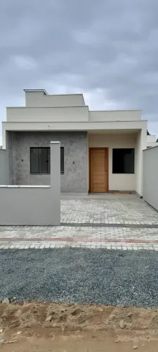 Vendo casas em Barra Velha SC com 2 quartos sendo um com suíte, sala,cozinha, churrasqueir