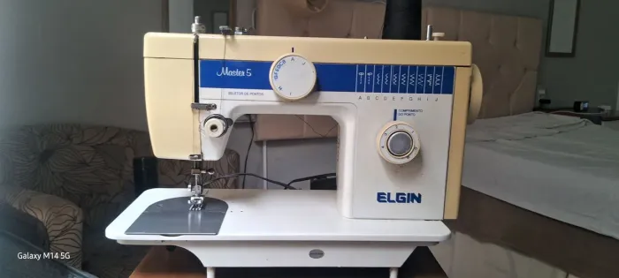 Maq costura Elgin Master 5 excelente estado