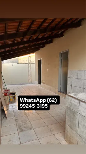 Aluga-se casa de 2 quartos das Flores 