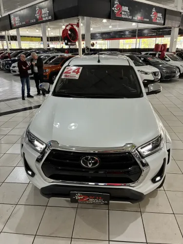 Toyota Hilux CD SRX Plus 4X4 2.8 TDI Die. Aut. 2024