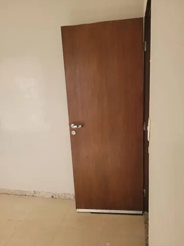 Porta com ferragens 80x210