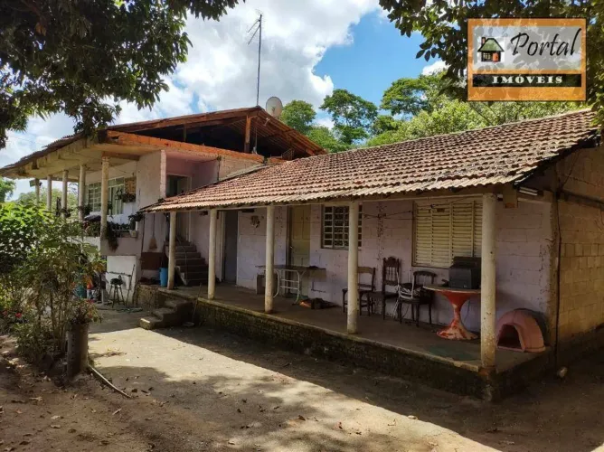 Chácara com 2 casas, nascente com lago e agua corrente - 2770 m² por R$ 450.000 - Parque N