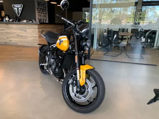 TRIUMPH TRIDENT 660 25/25