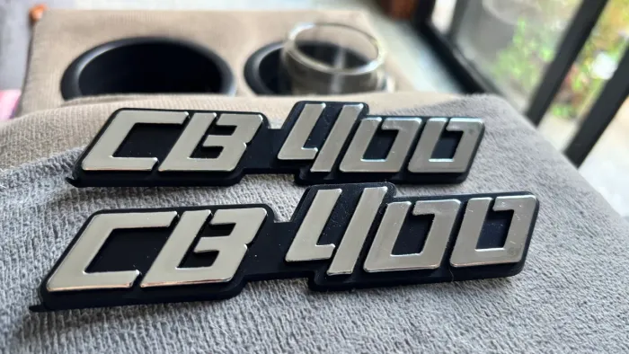 Emblema CB 400 novo